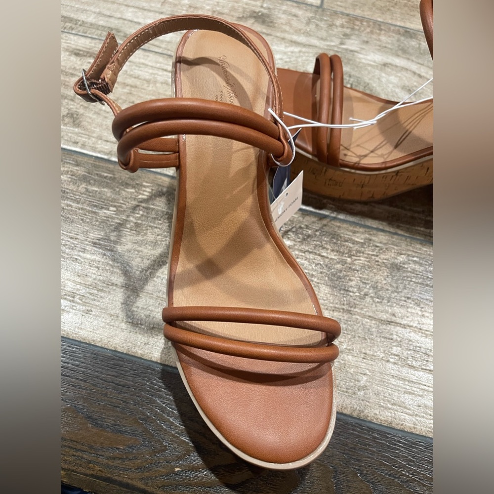 Universal Thread Shoes Women's Alva Platform Heels NWT Brown Size 11 - Picture 2 of 8